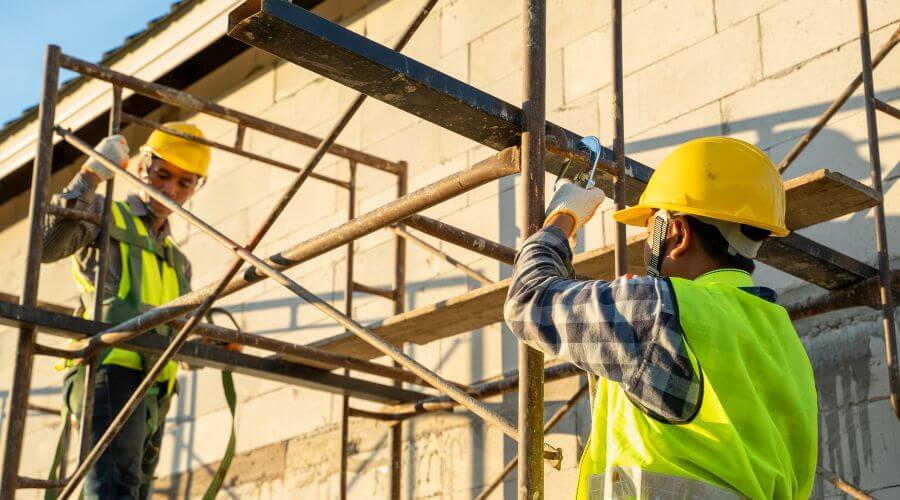 Professional gutter cleaning in Lake Milton, OH